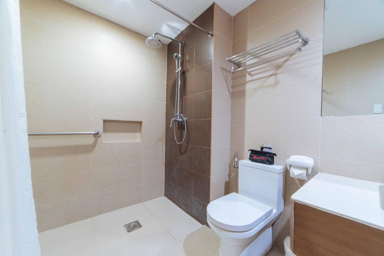 Reddoorz Premium @ The Ritz Garden Oases Hotell Davao City Rom bilde